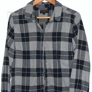 Women’s flannel button down shirt